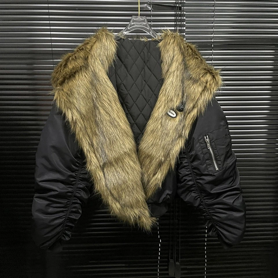 แจ็คเก็ตเครื่องบินทิ้งระเบิดที่ทันสมัยพร้อมคอขนสัตว์