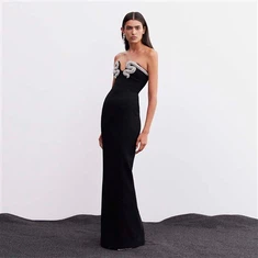 ชุดประดับที่ไม่มีสายหนังสีดำ